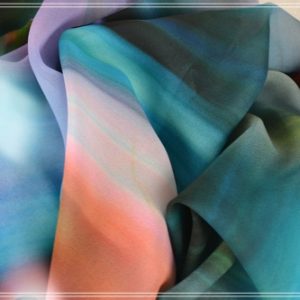 Foulard en mousseline de polyester imprimé fondu d’iris